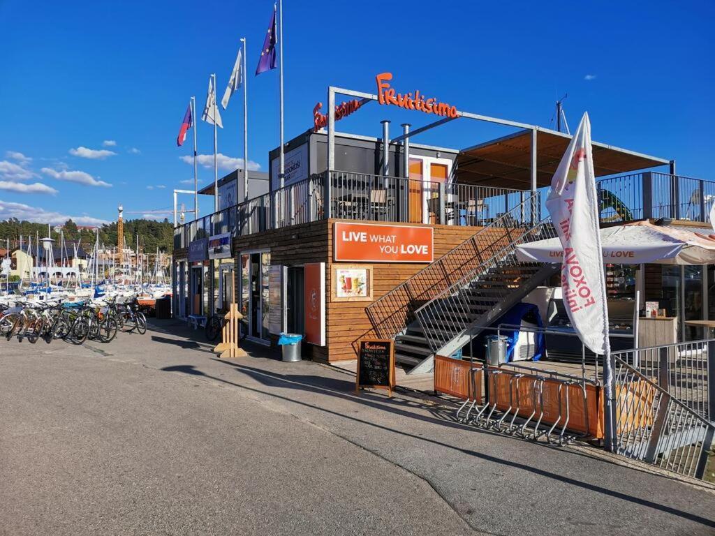 Ubytovani Na Jachte Hotel Lipno nad Vltavou Bagian luar foto