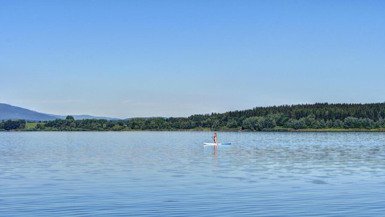 Ubytovani Na Jachte Hotel Lipno nad Vltavou Bagian luar foto